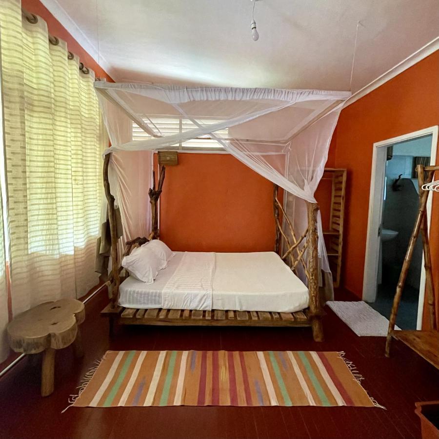 Jinja Backpackers Hostel Δωμάτιο φωτογραφία