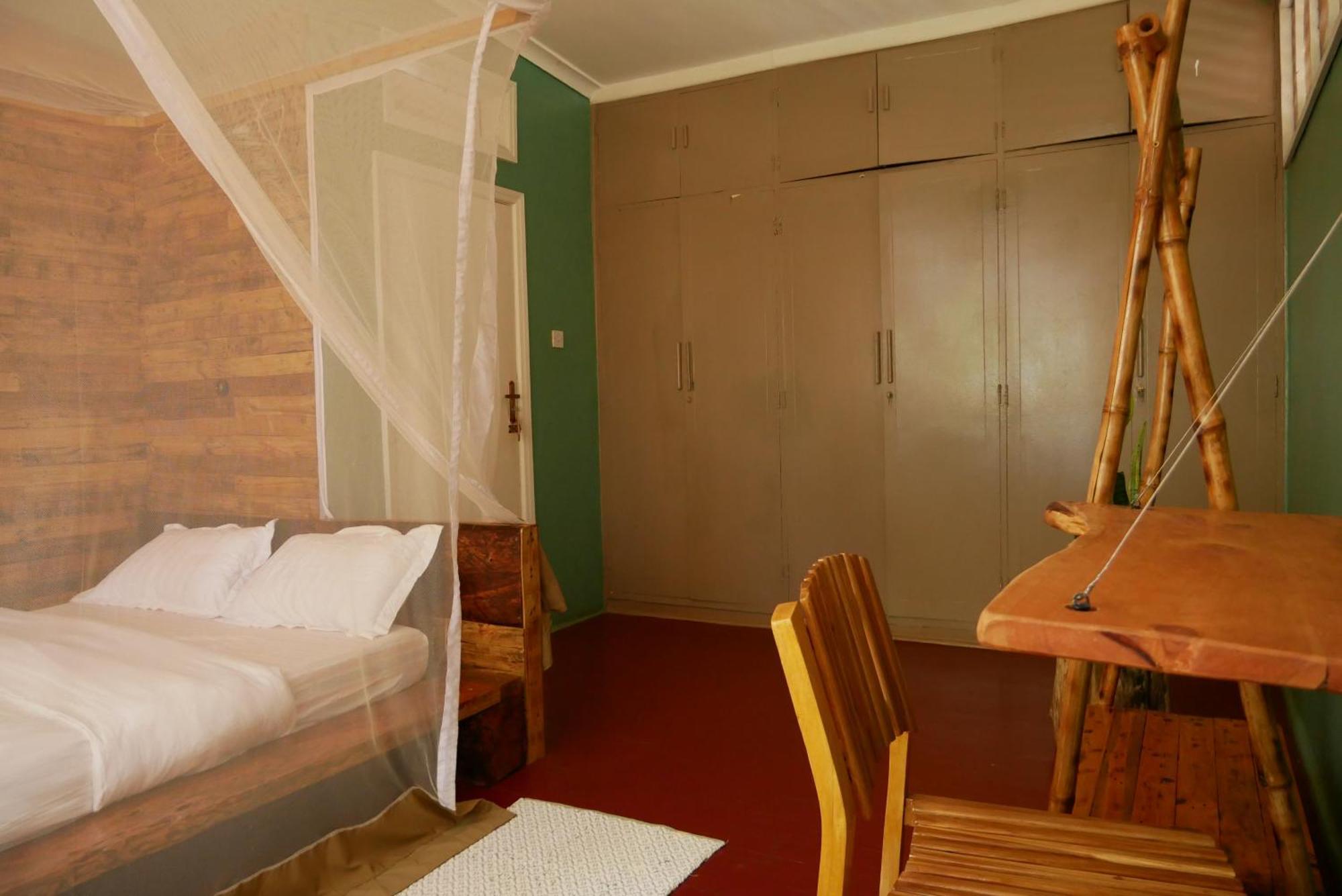 Jinja Backpackers Hostel Δωμάτιο φωτογραφία